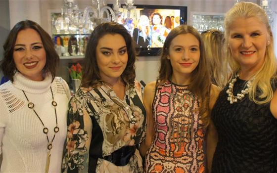 Ponta grossenses prestigiaram a cole o Spring Summer da Compagnia