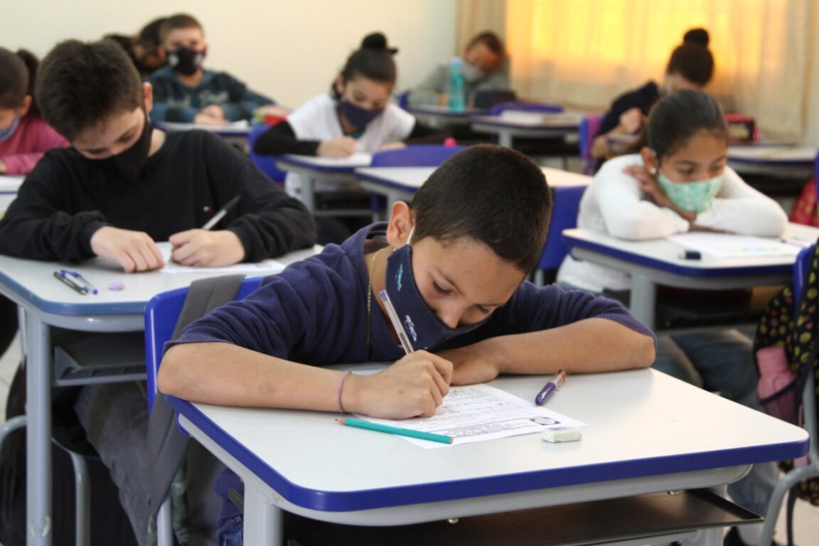 Escolas têm dificuldades para manter nota do Ideb