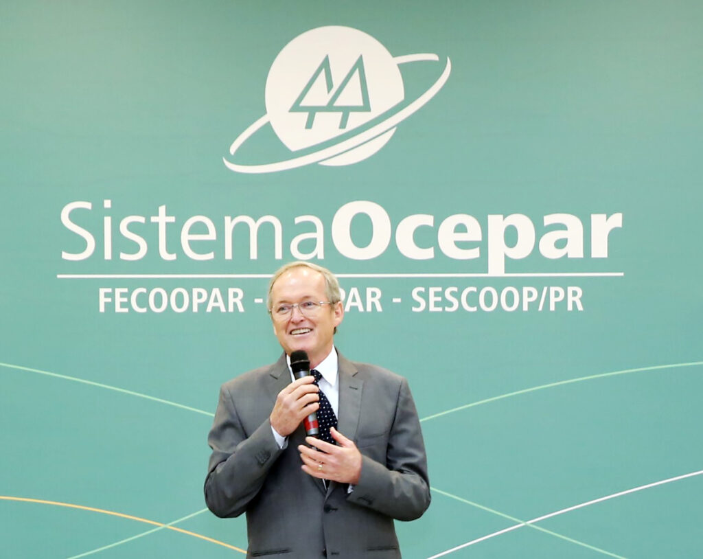 Foto de José Roberto Ricken, presidente do Sistema Ocepar