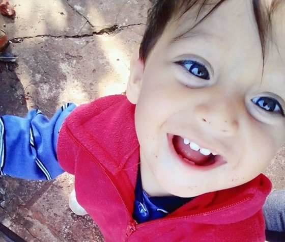 Menino Alexander de 3 anos de idade