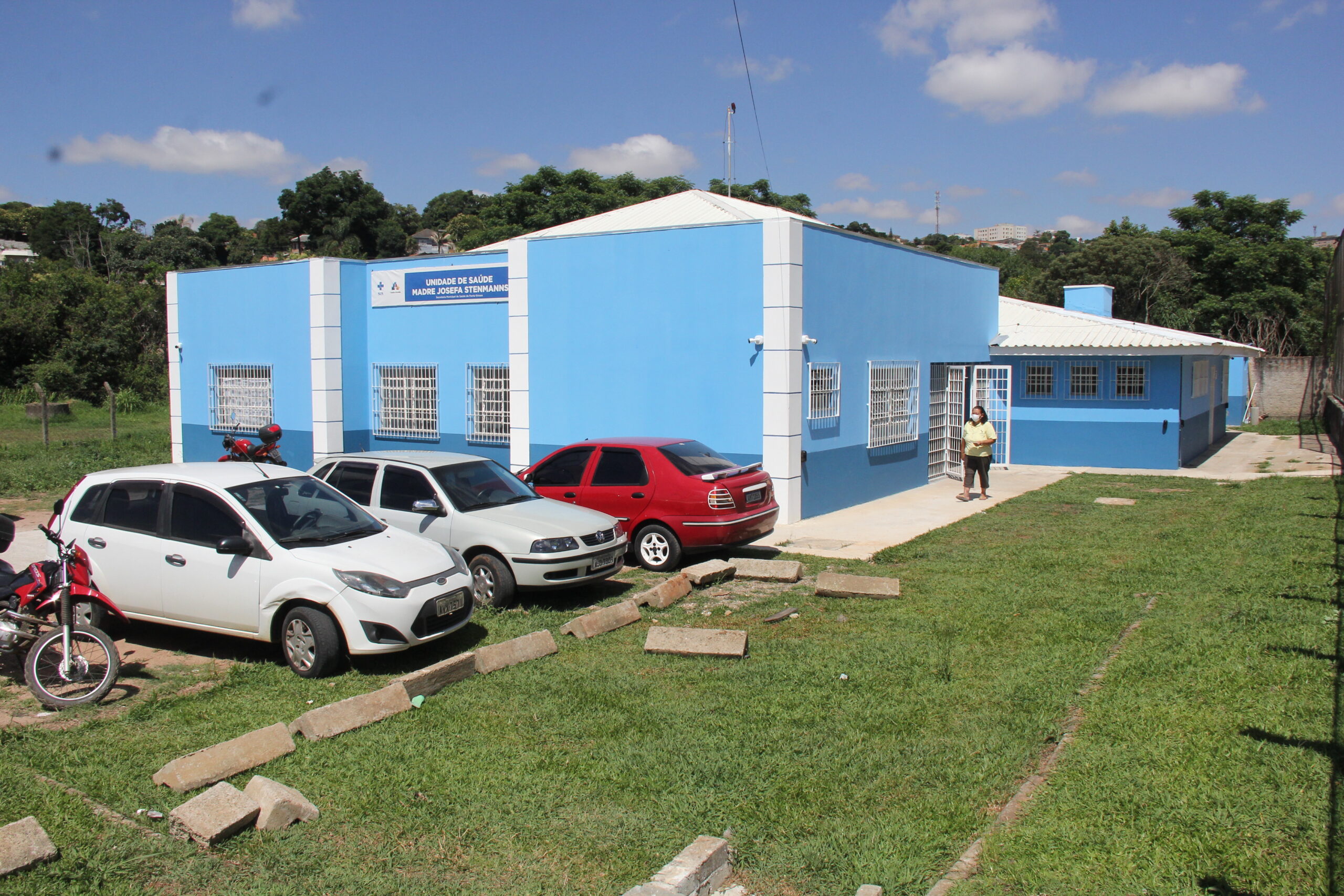 Foto do estacionamento da Unidade Basica de Saúde Madre Josefa em Ponta Grossa