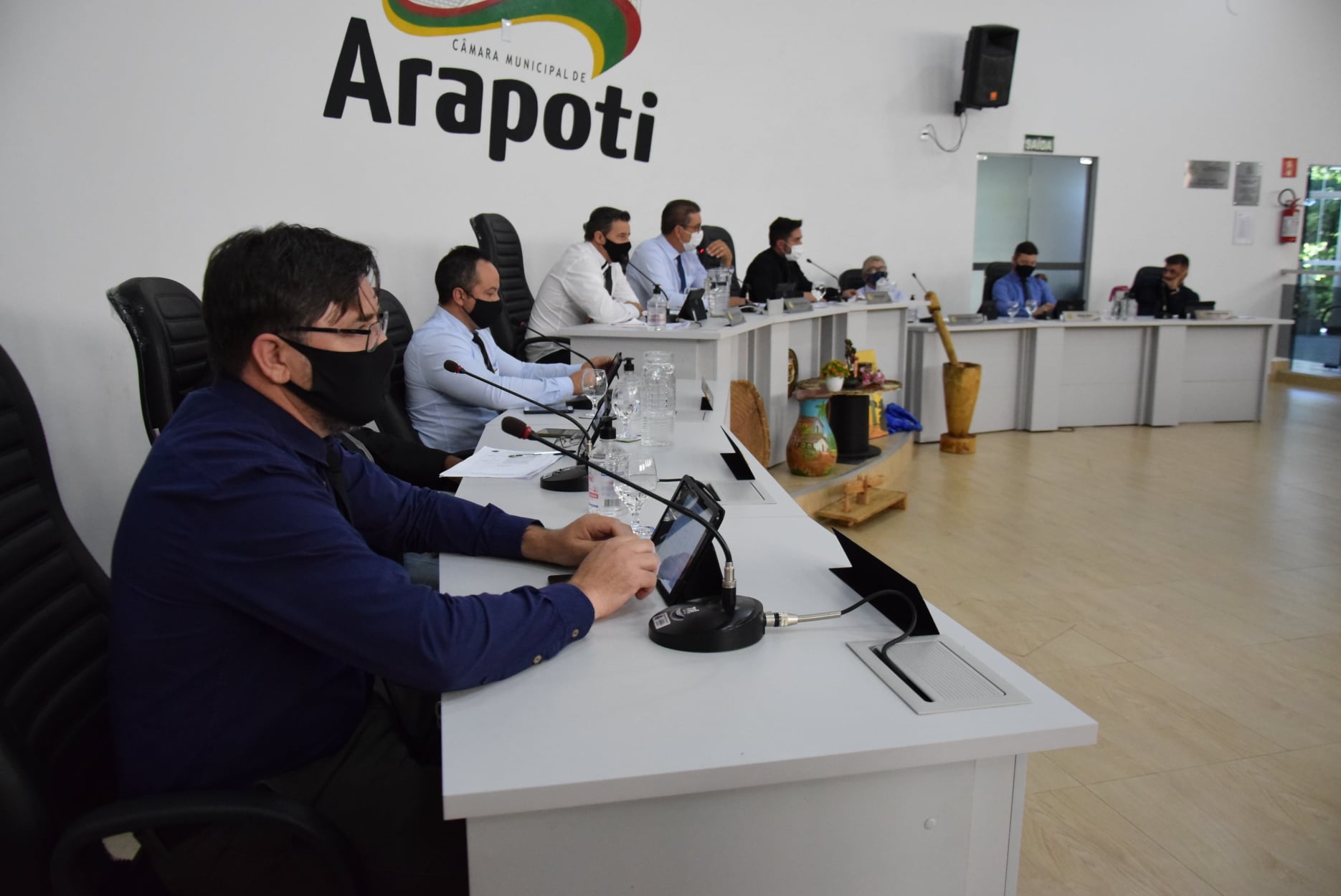 Foto de sessão ordinária da Câmara de Vereadores de Arapoti, nos Campos Gerais