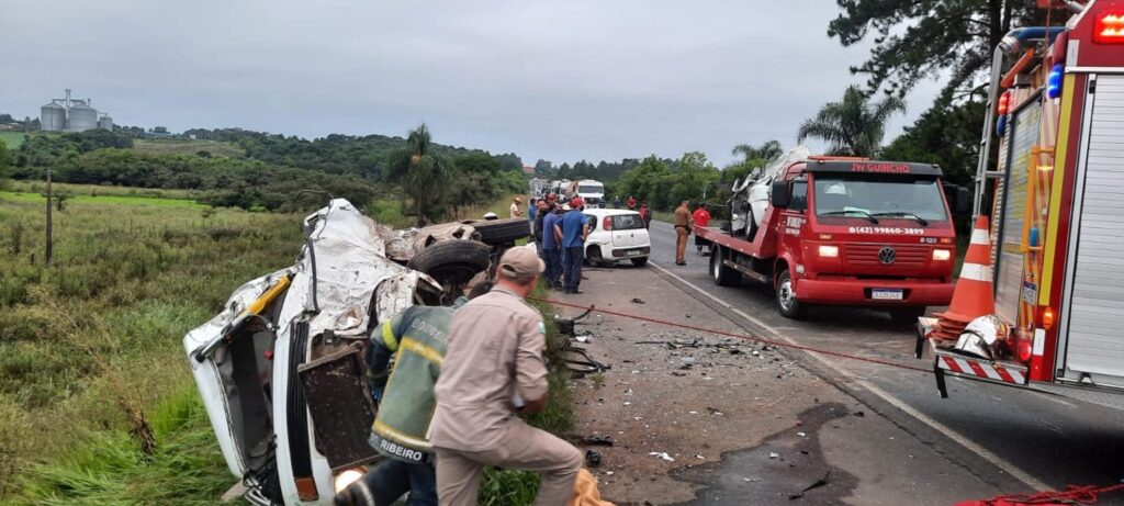 Acidente grave deixa um morto e oito feridos em São Mateus