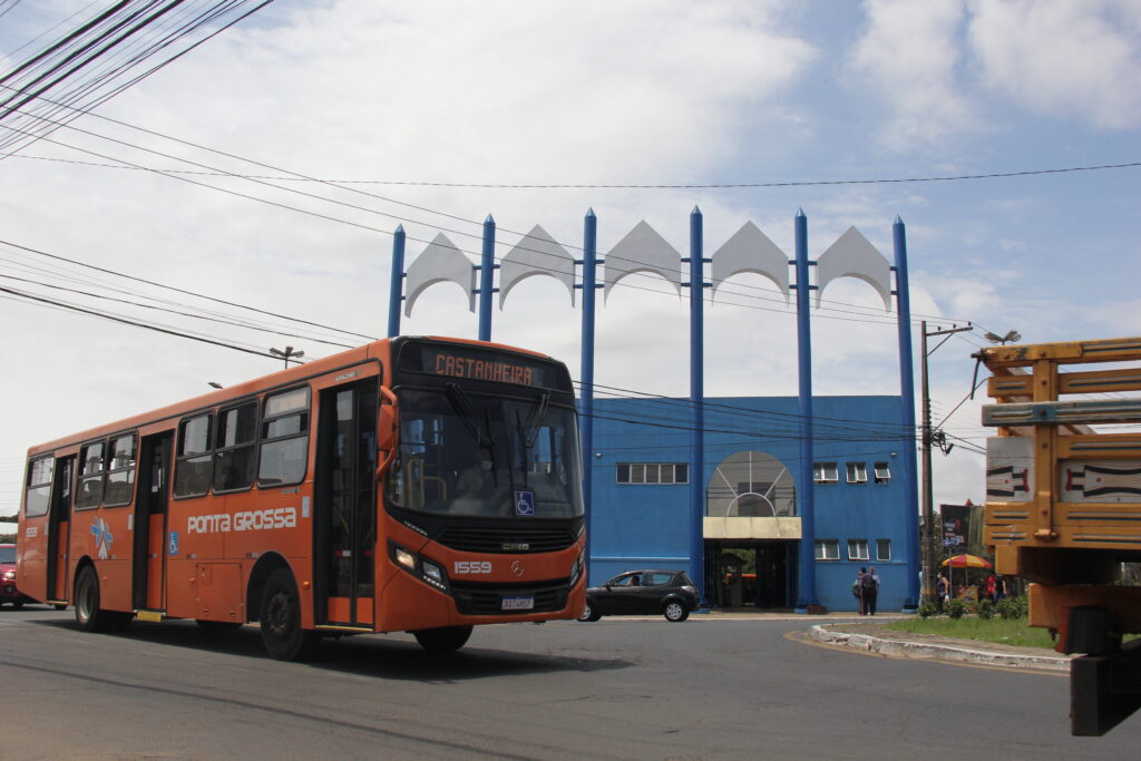 Terminal ônibus de Uvaranas