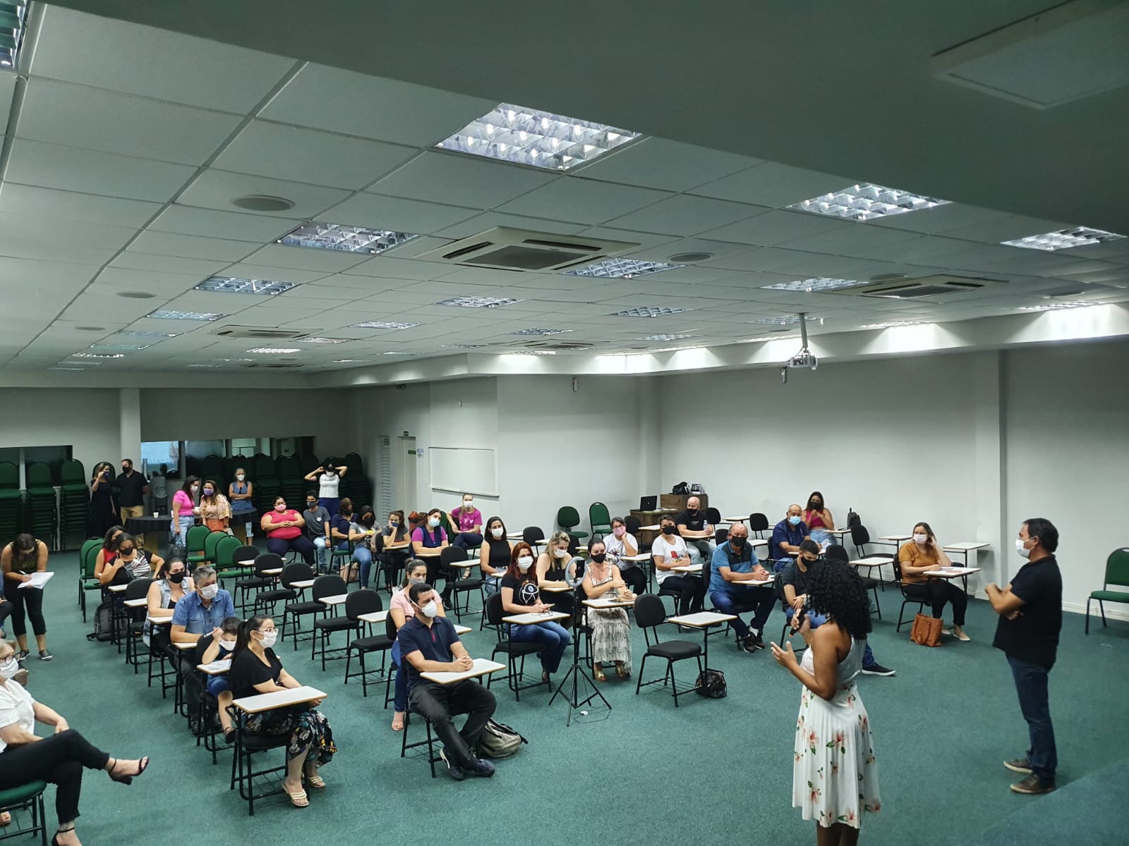 Foto de evento do Observatório da Inclusão de Ponta Grossa, em auditório da ACIPG