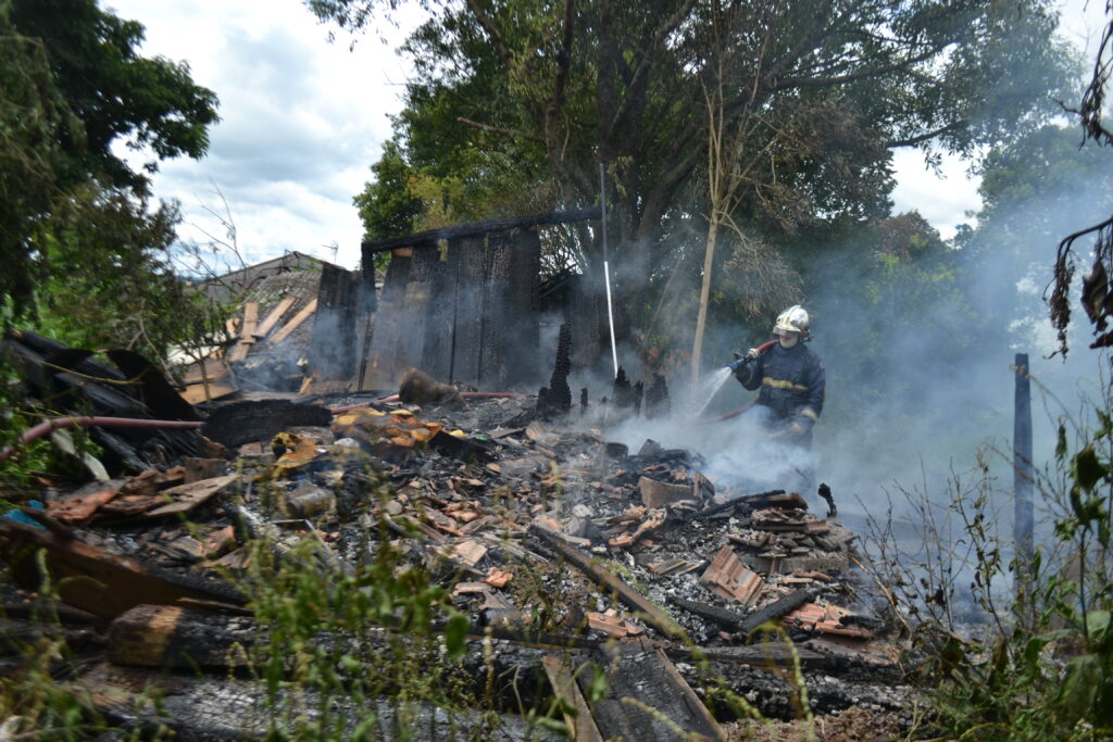 Ponta Grossa registra dois incêndios em apenas uma manhã