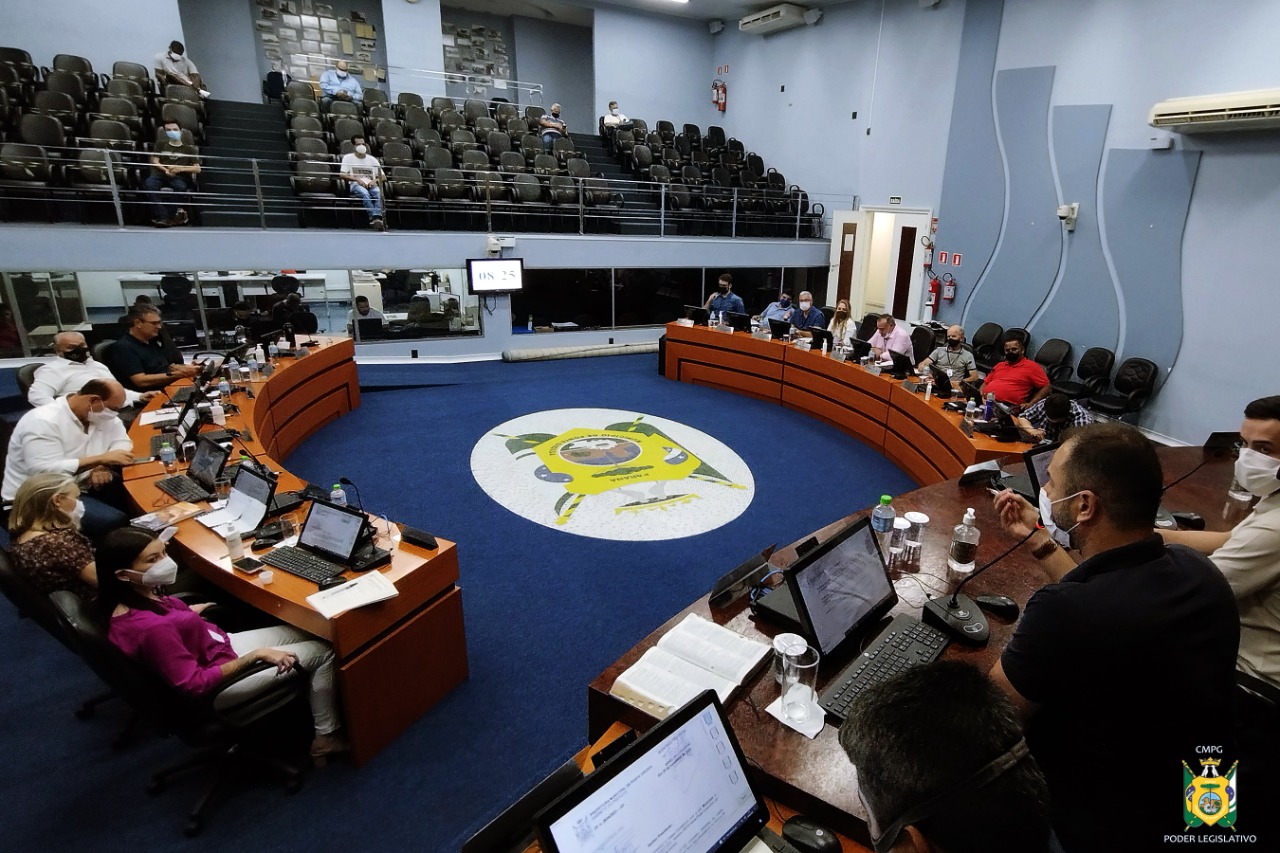 Sessão plenária na Câmara de Vereadores de Ponta Grossa