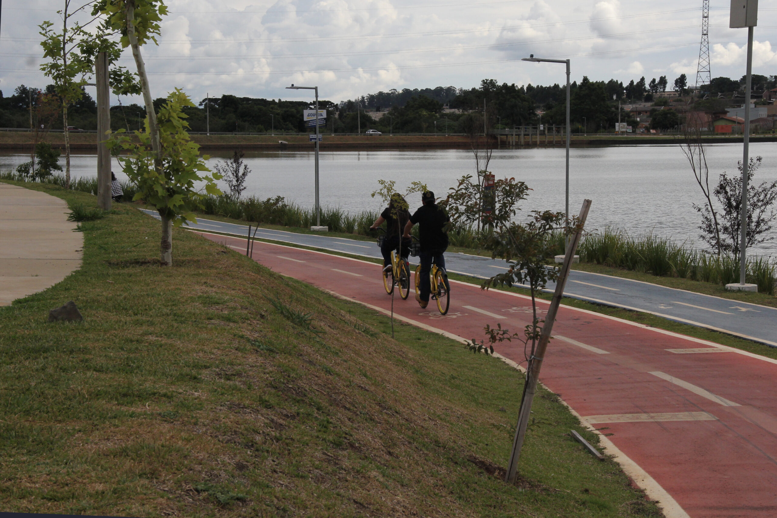 Foto de ciclovia no Parque de Olarias, em Ponta Grossa