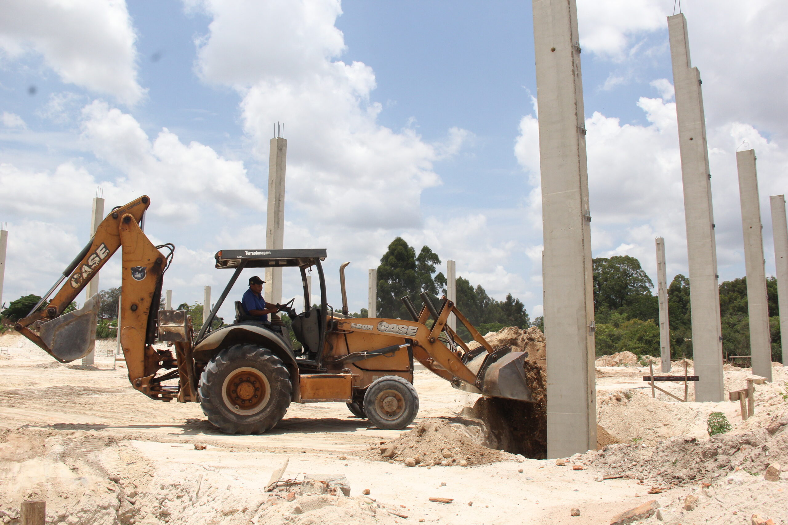 Foto que ilustra a Construção civil, que segundo o Caged mais demitiu do que contratou trabalhadores em PG pelo 11º mês consecutivo