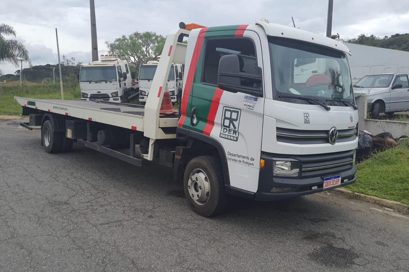 Foto de guincho mecânico que está sendo usado para atendimento em rodovias do Paraná