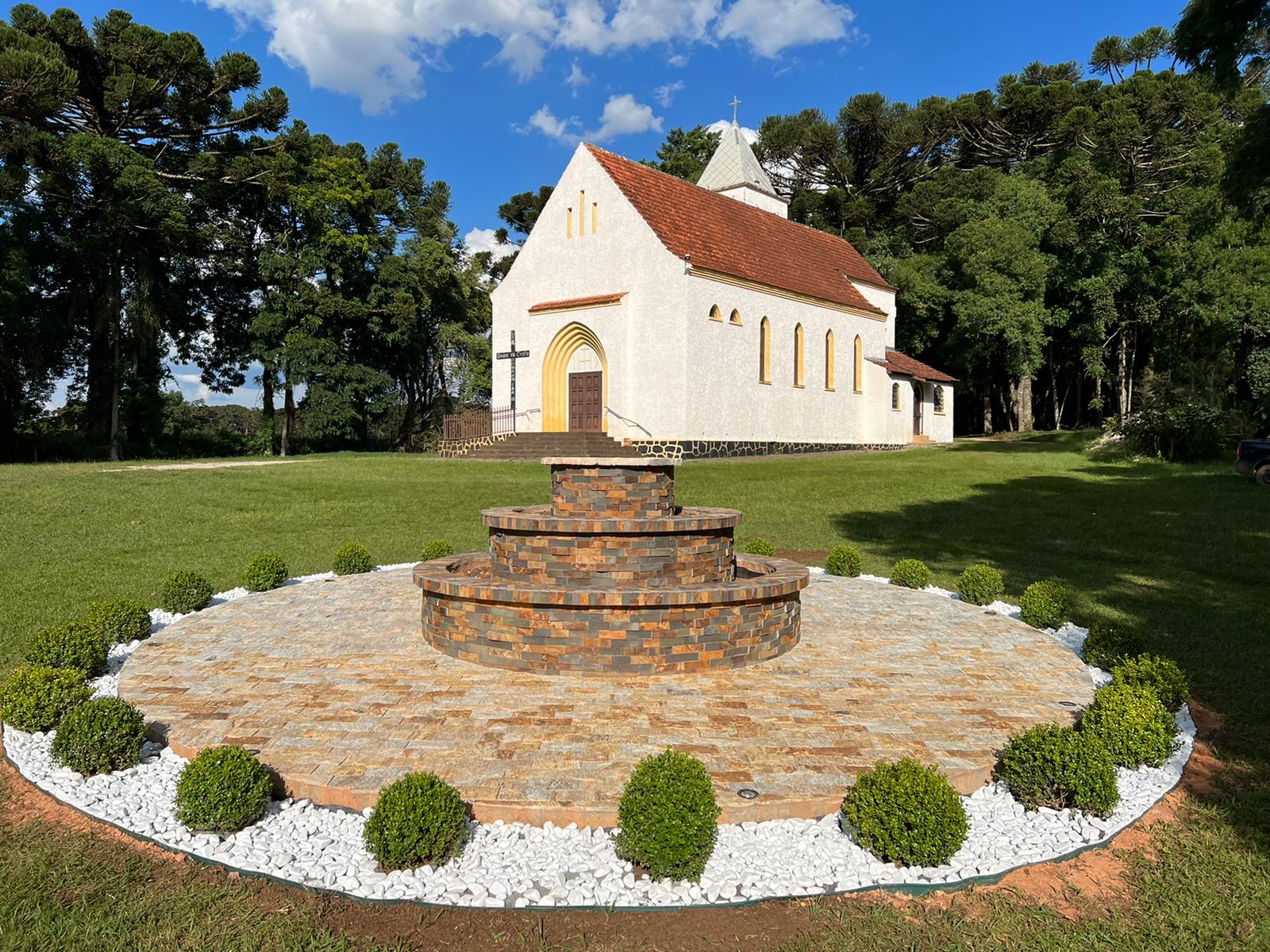 Foto de fachada da Capela Santa Terezinha, na colônia alemã Terra Nova, em Castro