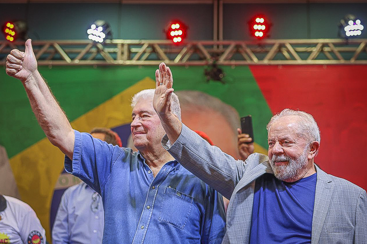 Foto de requião e lula, do PT