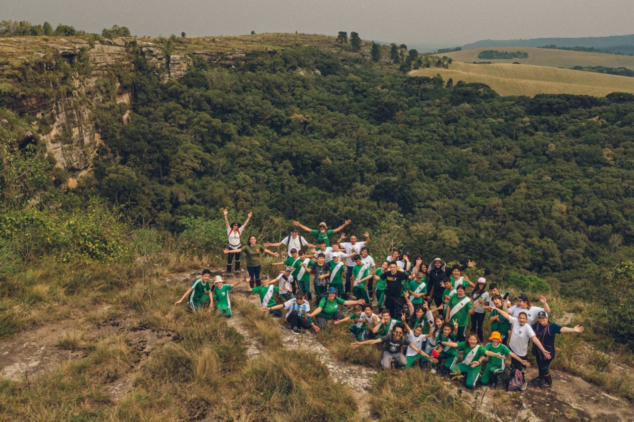 alunos de rede pública viistam Parque Nacional dos Campos Gerais no projeto Parque ao Lado