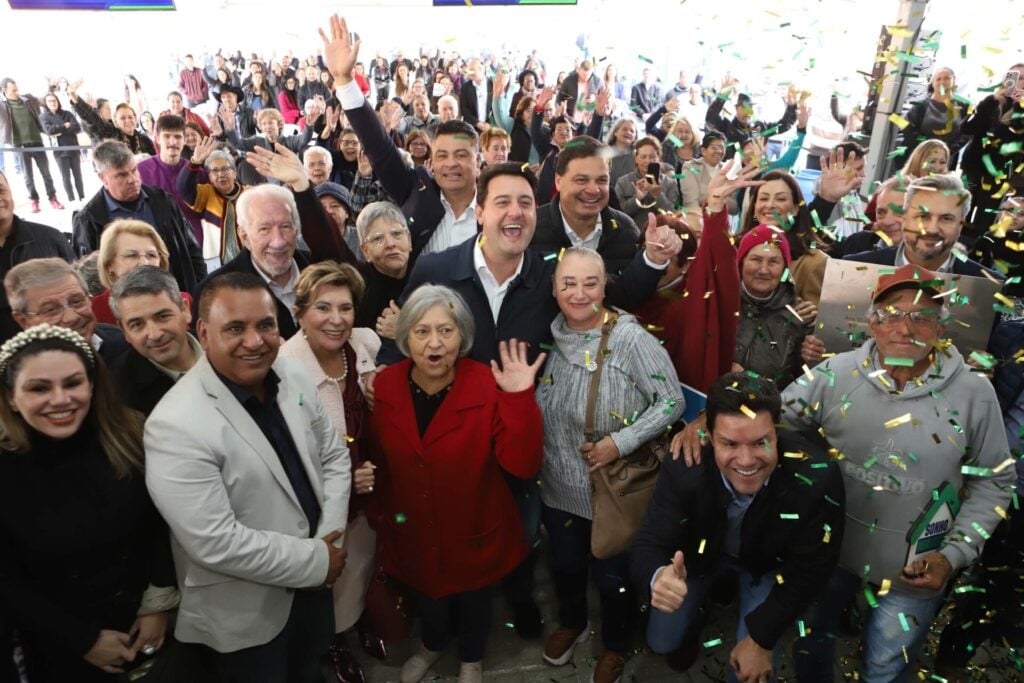 Entrega do Condomínio do Idoso, em Ponta Grossa