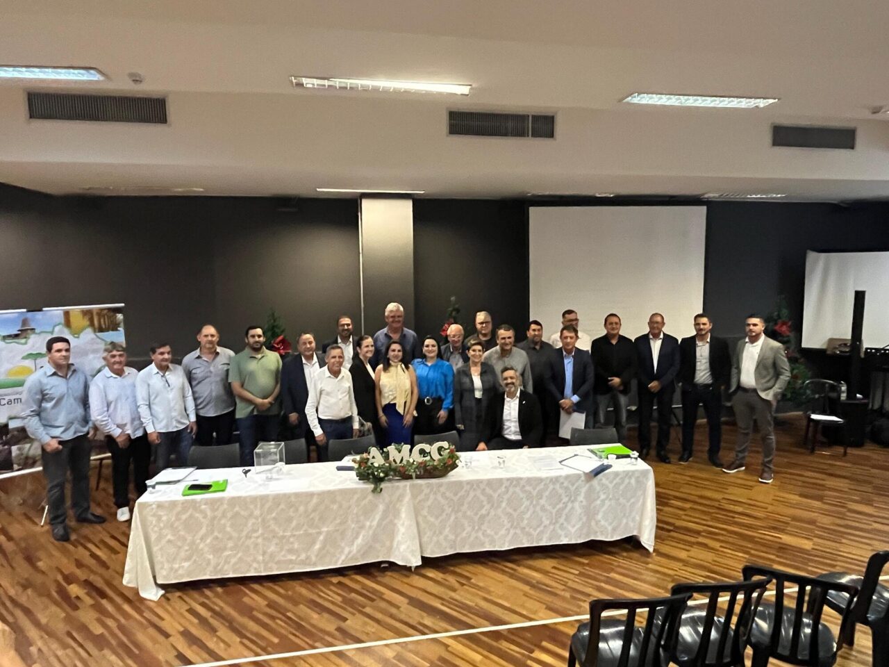 Campos gerais reunidos sobre novo consórcio