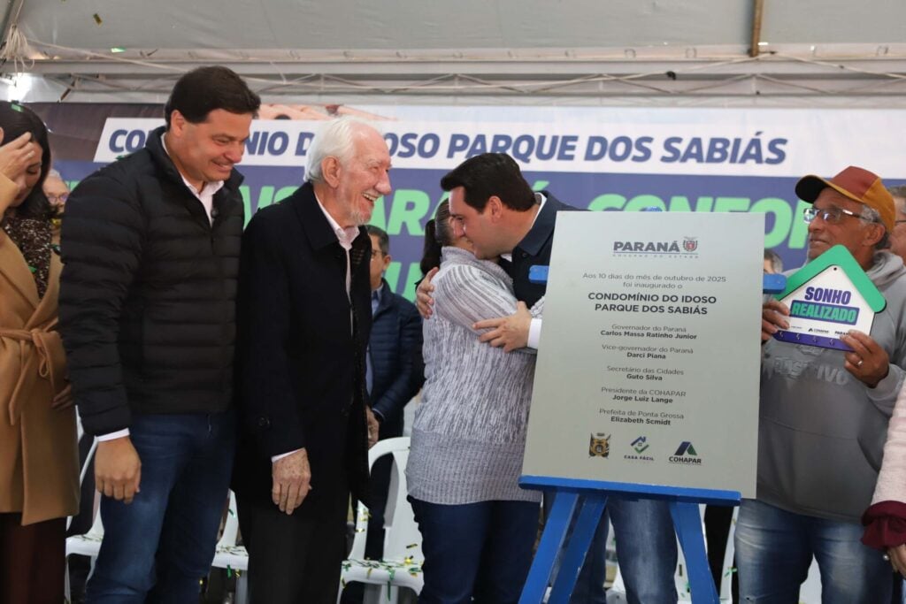 Entrega do Condomínio do Idoso, em Ponta Grossa