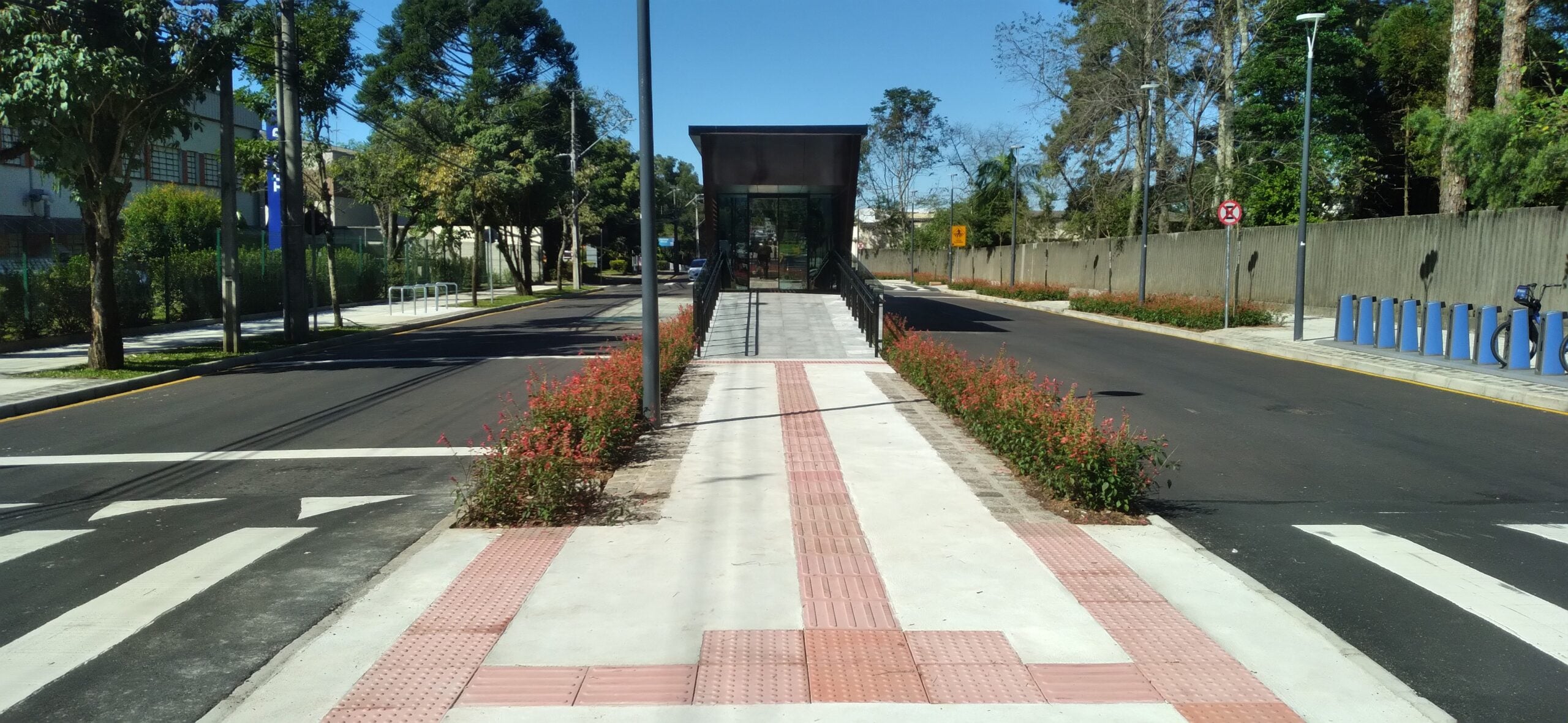 Entono da nova estação-tubo