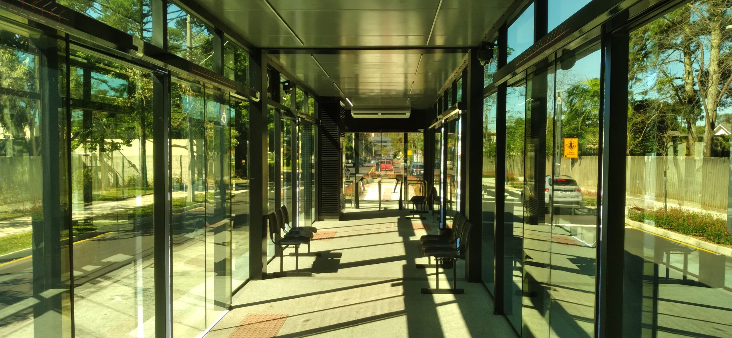 Área interna da nova estação-tubo