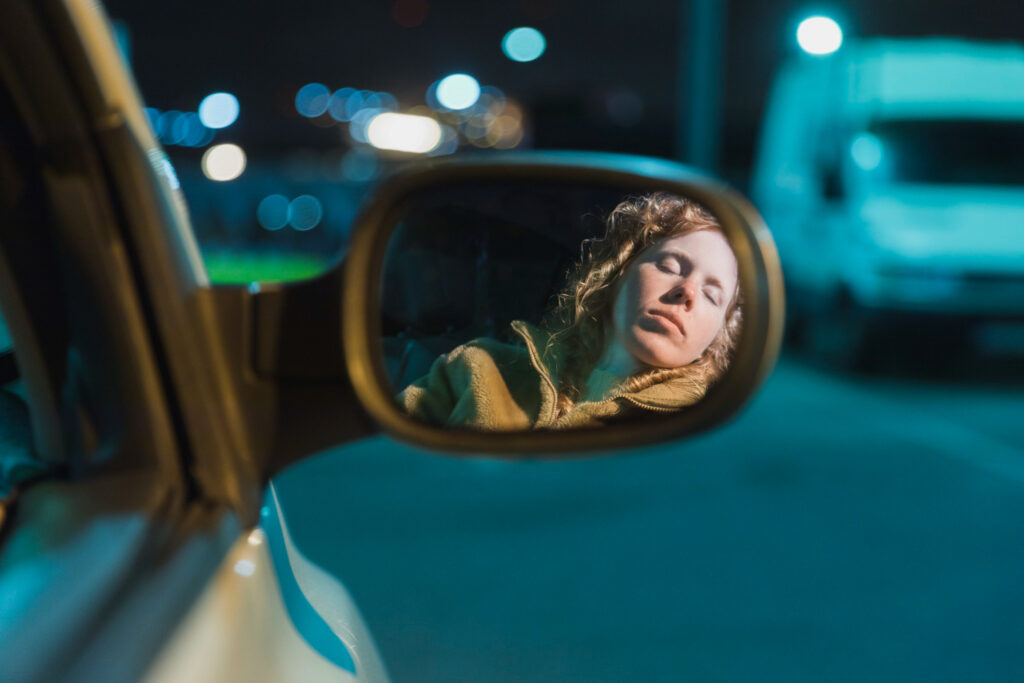 Banco do passageiro com sono