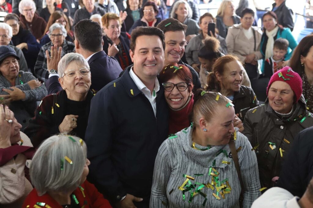 Entrega do Condomínio do Idoso, em Ponta Grossa