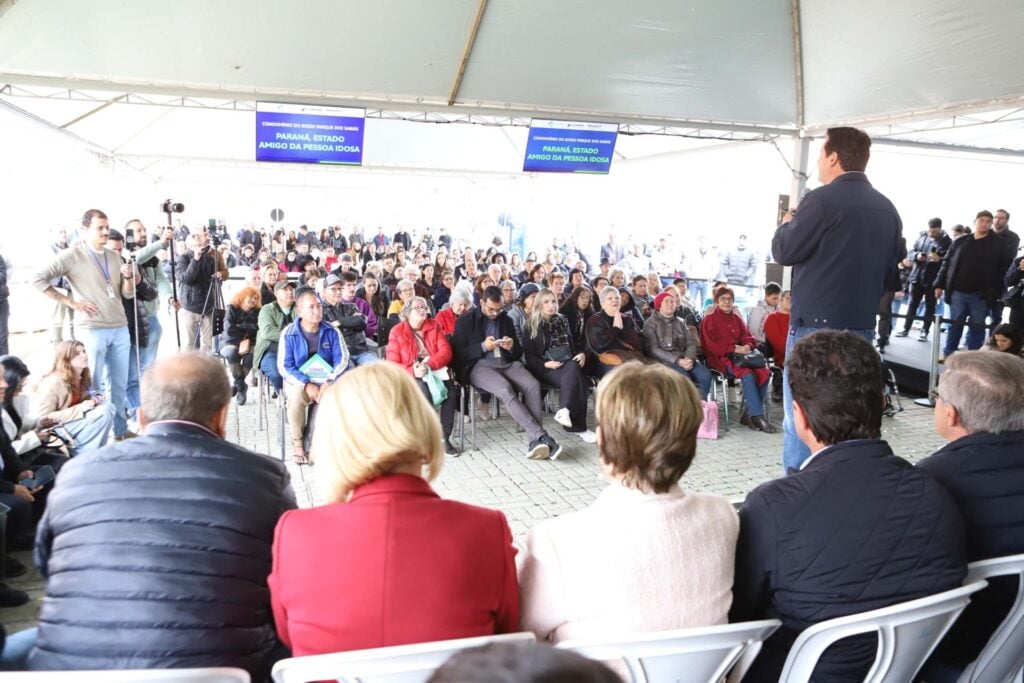 Entrega do Condomínio do Idoso, em Ponta Grossa