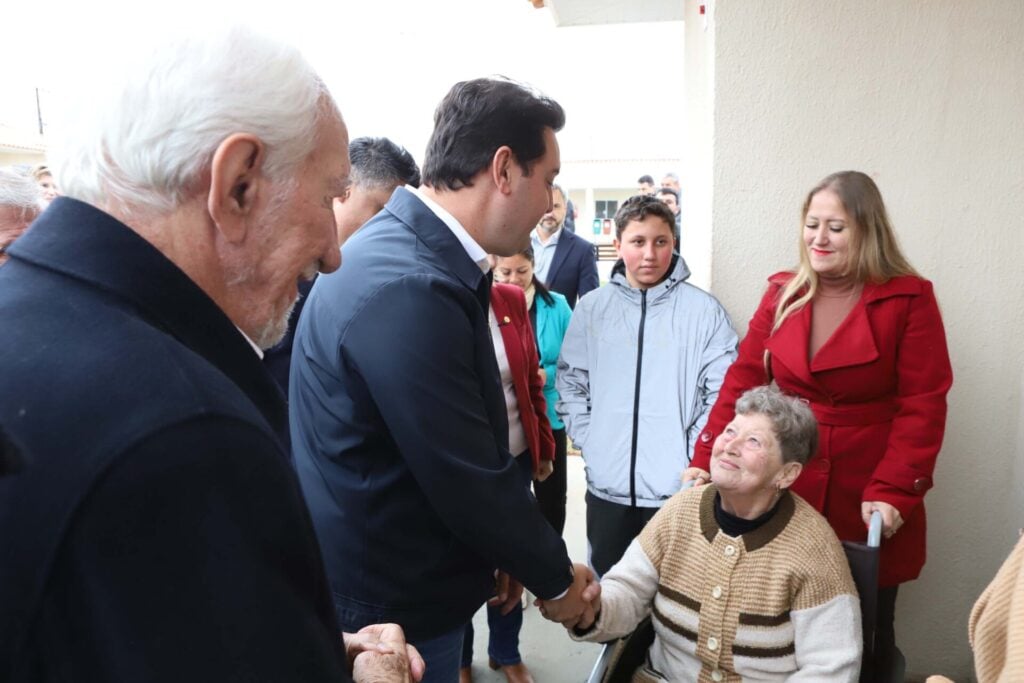 Entrega do Condomínio do Idoso, em Ponta Grossa
