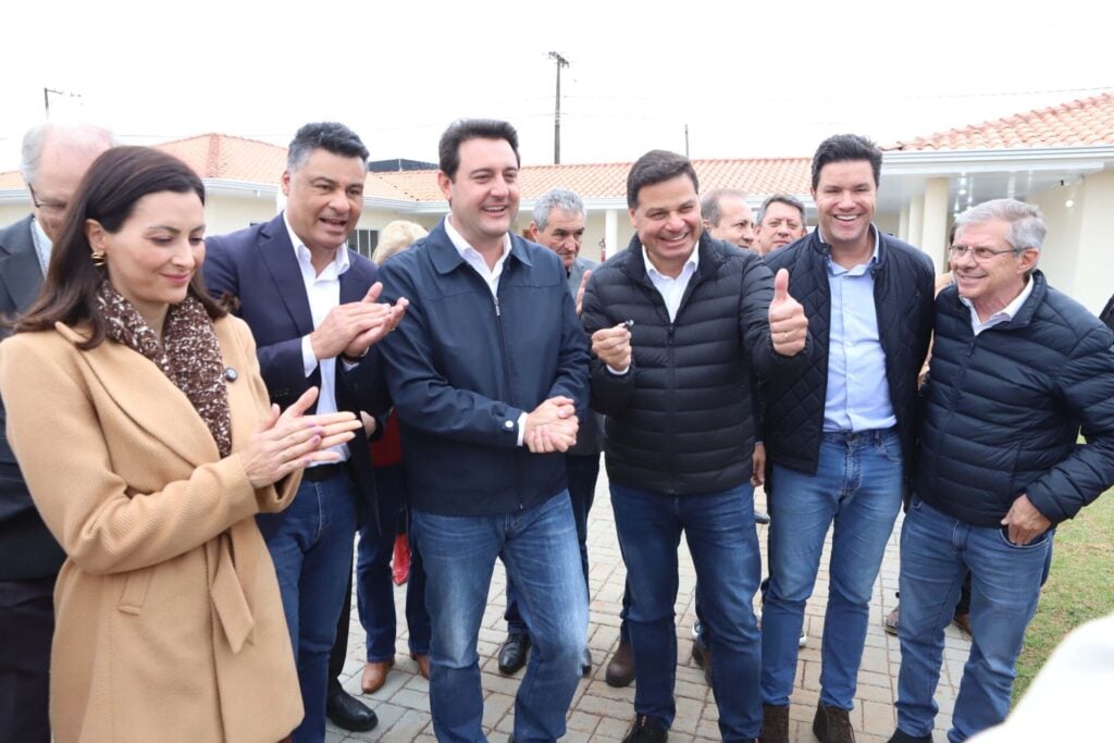 Entrega do Condomínio do Idoso, em Ponta Grossa