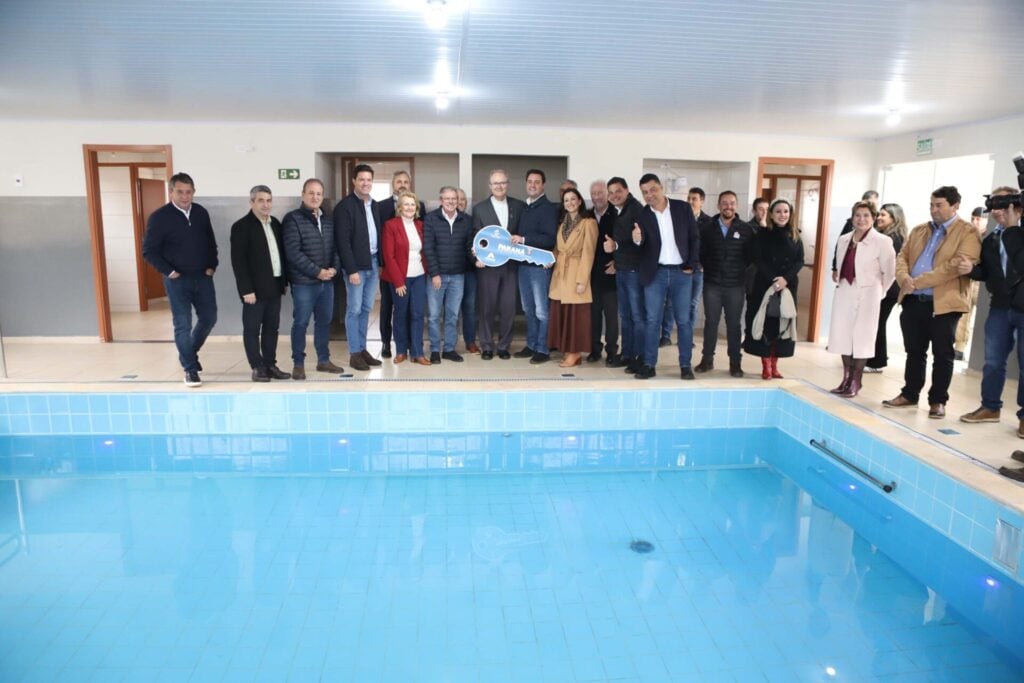 Entrega do Condomínio do Idoso, em Ponta Grossa