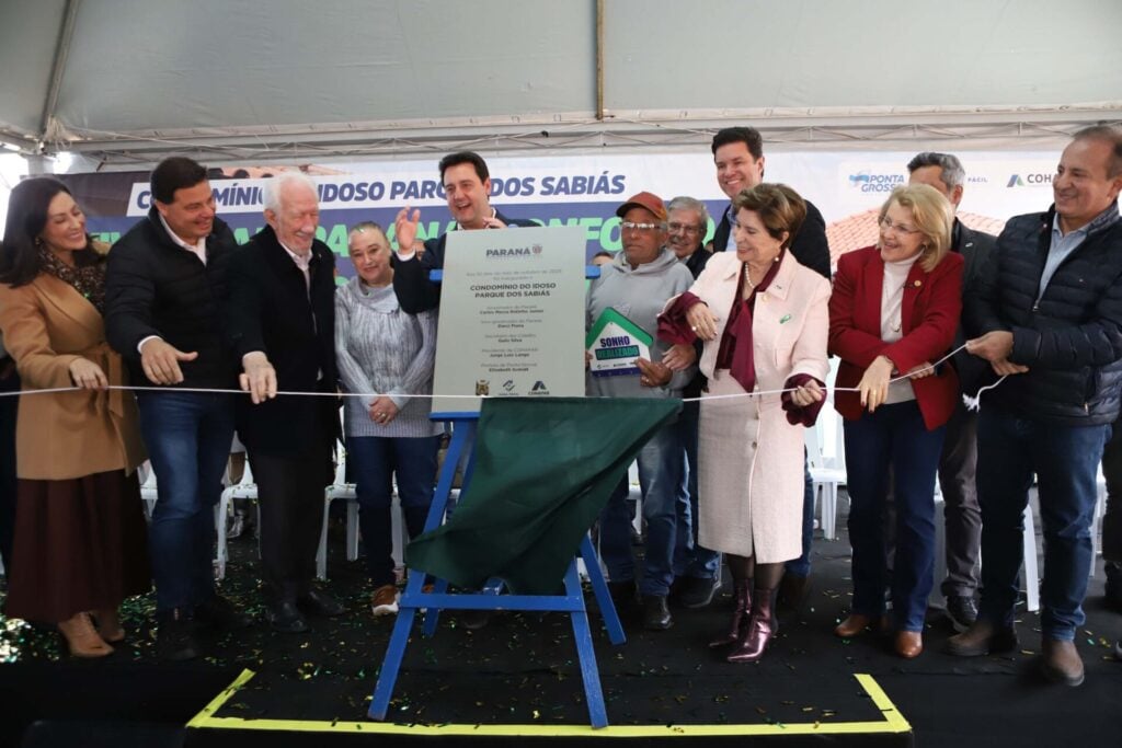 Entrega do Condomínio do Idoso, em Ponta Grossa