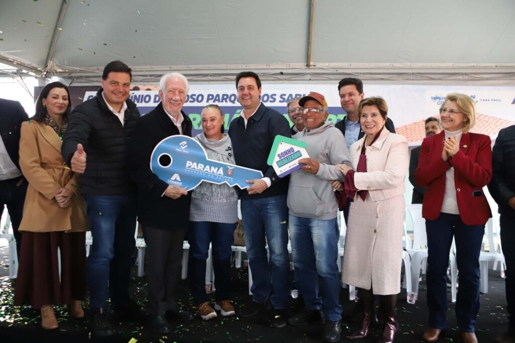 Entrega do Condomínio do Idoso, em Ponta Grossa