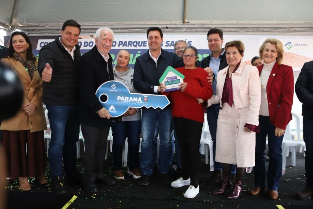 Entrega do Condomínio do Idoso, em Ponta Grossa