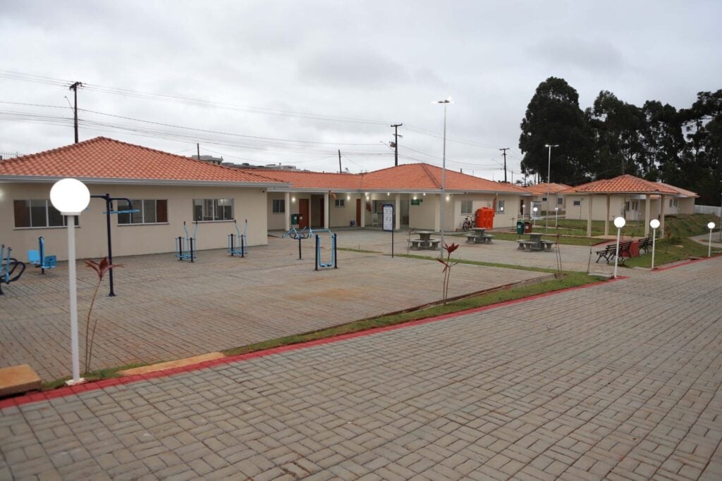 Entrega do Condomínio do Idoso, em Ponta Grossa