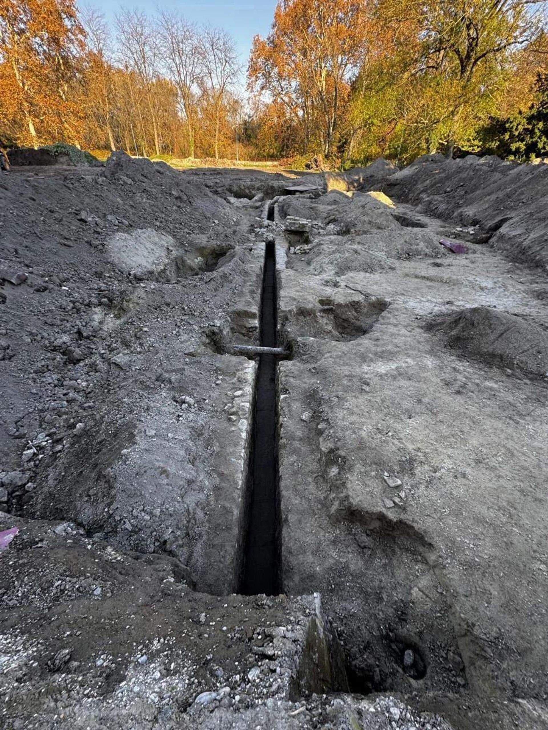 Primeiro aqueduto romano na Eslováquia descoberto sob a Mansão Rusovce Primeiro aqueduto romano na Eslováquia descoberto sob a Mansão Rusovce - Sputnik Brasil, 1920, 25.03.2025