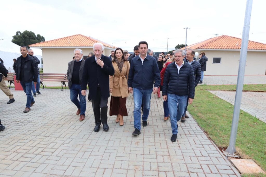 Entrega do Condomínio do Idoso, em Ponta Grossa
