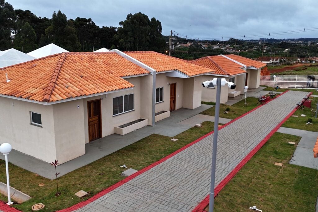 Entrega do Condomínio do Idoso, em Ponta Grossa