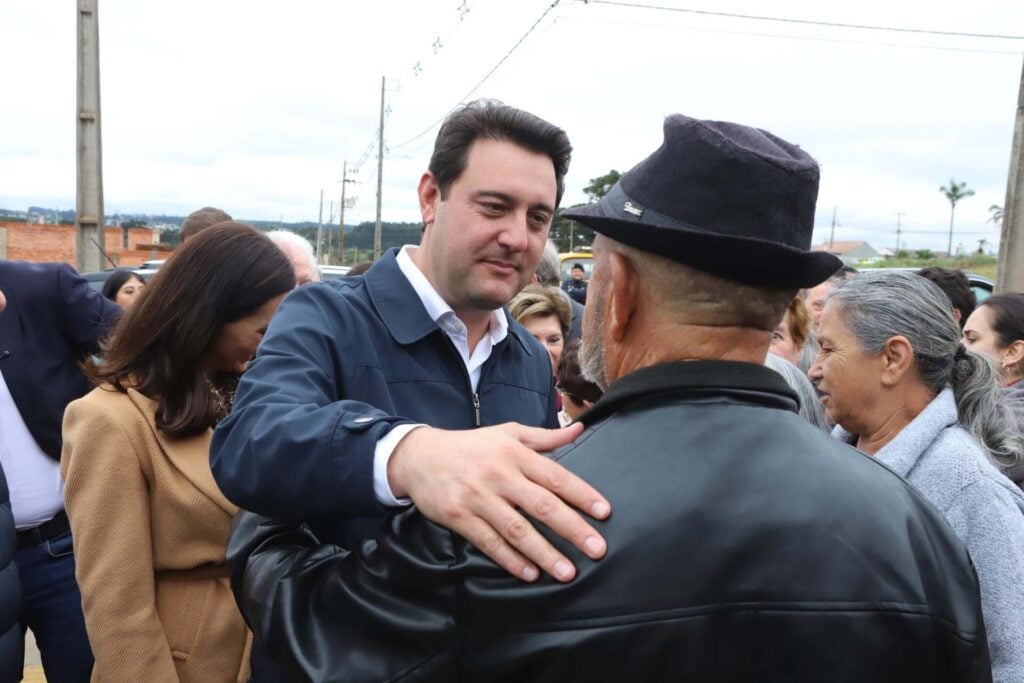 Entrega do Condomínio do Idoso, em Ponta Grossa