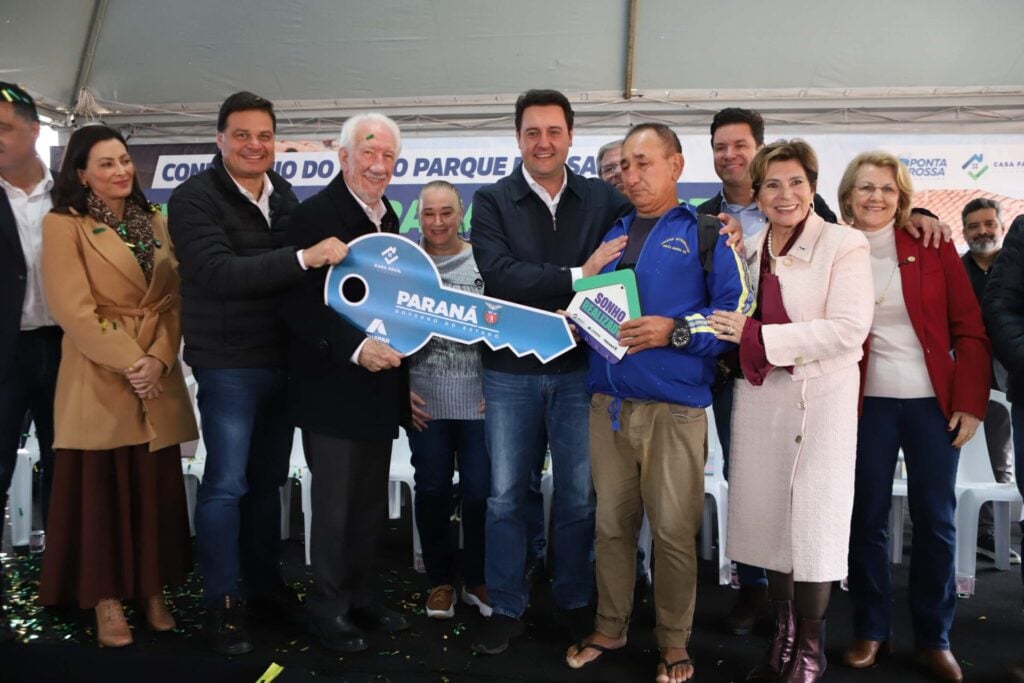 Entrega do Condomínio do Idoso, em Ponta Grossa
