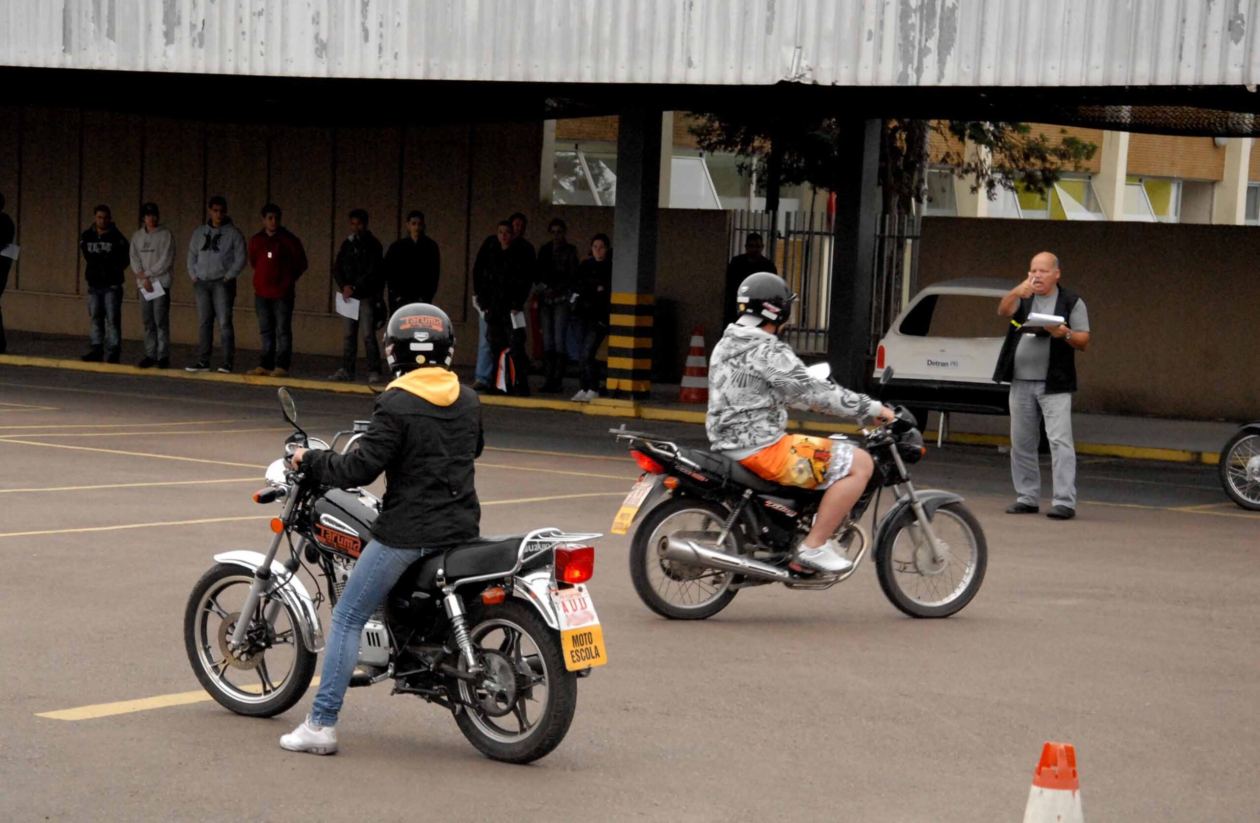 Teste prático no DETRAN-PR.