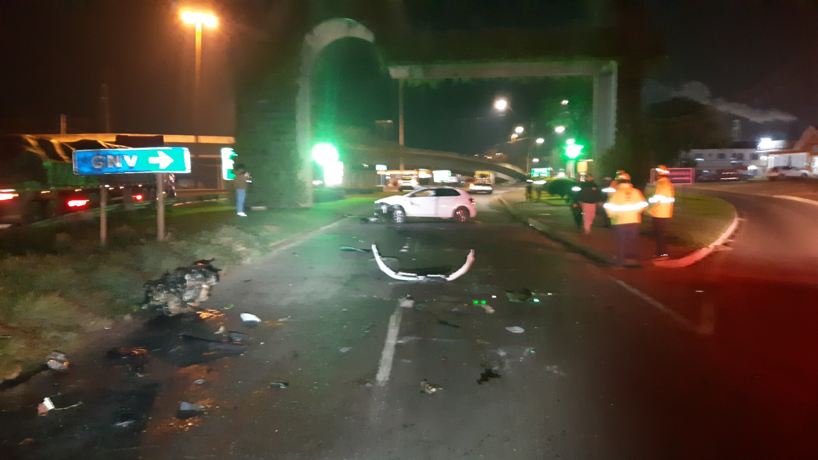 Acidente ocorreu em frente ao portal de entrada de Ponta Grossa