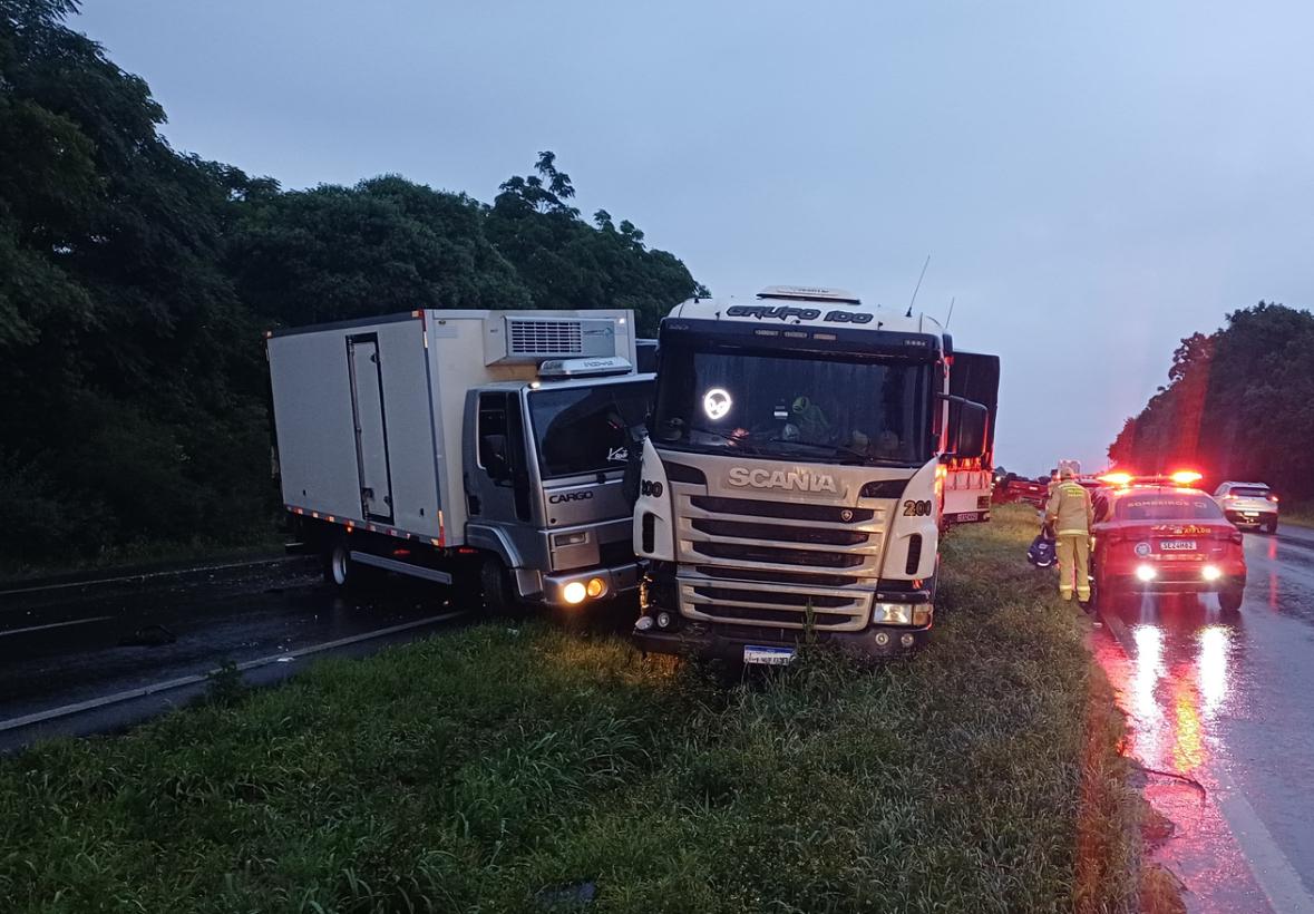 Acidente na BR-376, em Ponta Grossa