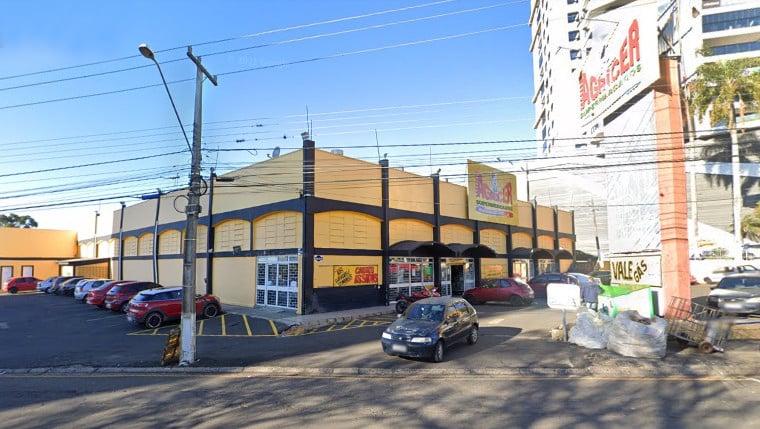 Imóvel que atualmente sedia o mercado Agricer e em breve vai sediar o novo Superpão em Ponta Grossa
