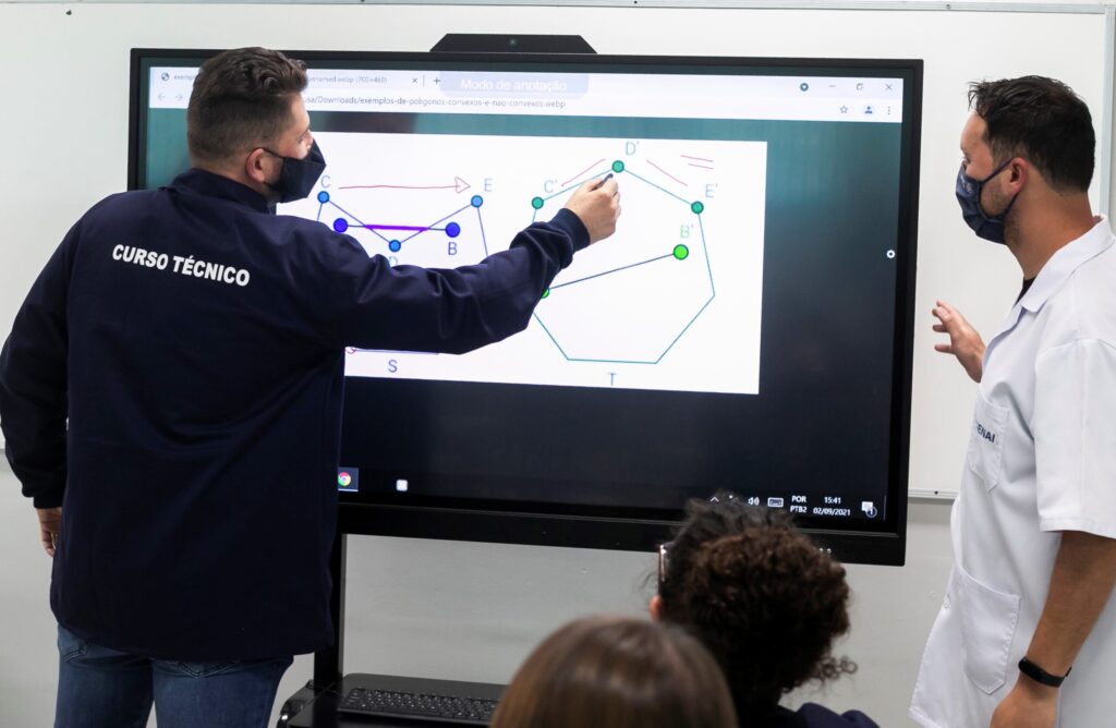 Com o novo modelo de educação e ensino, Senai no Paraná está com matrículas abertas (crédito da foto: Gelson Bampi)