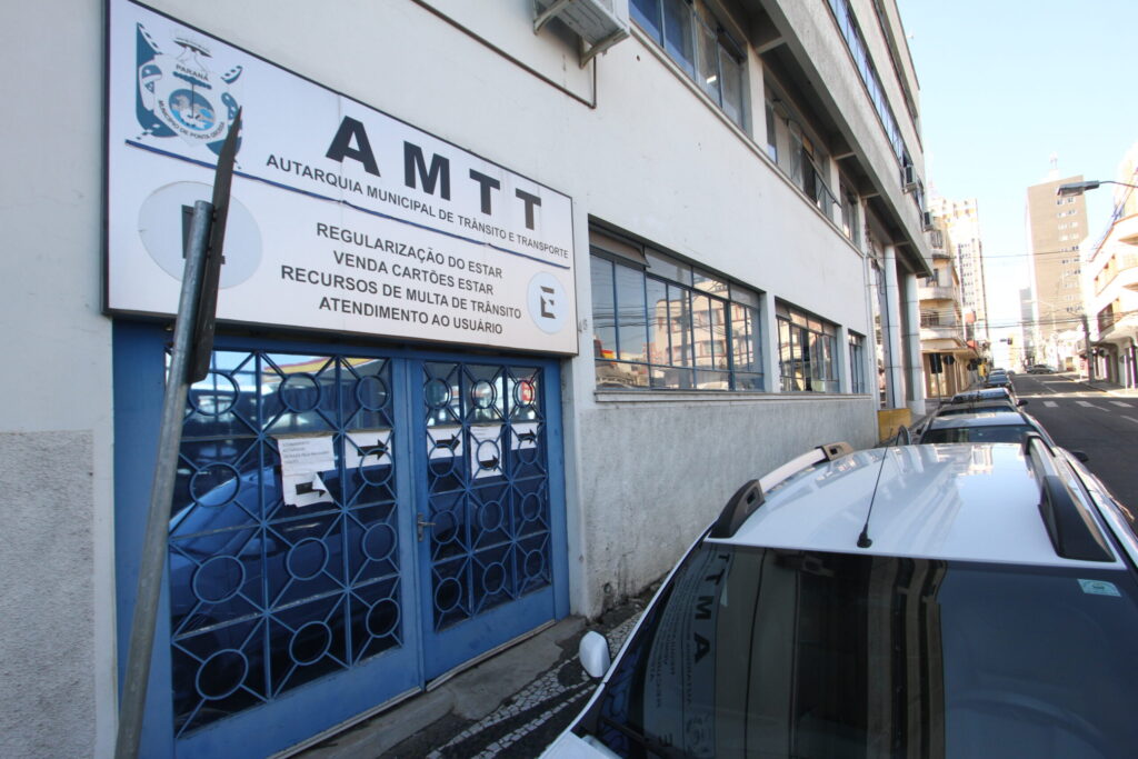 Fachada do prédio da AMTT em Ponta Grossa