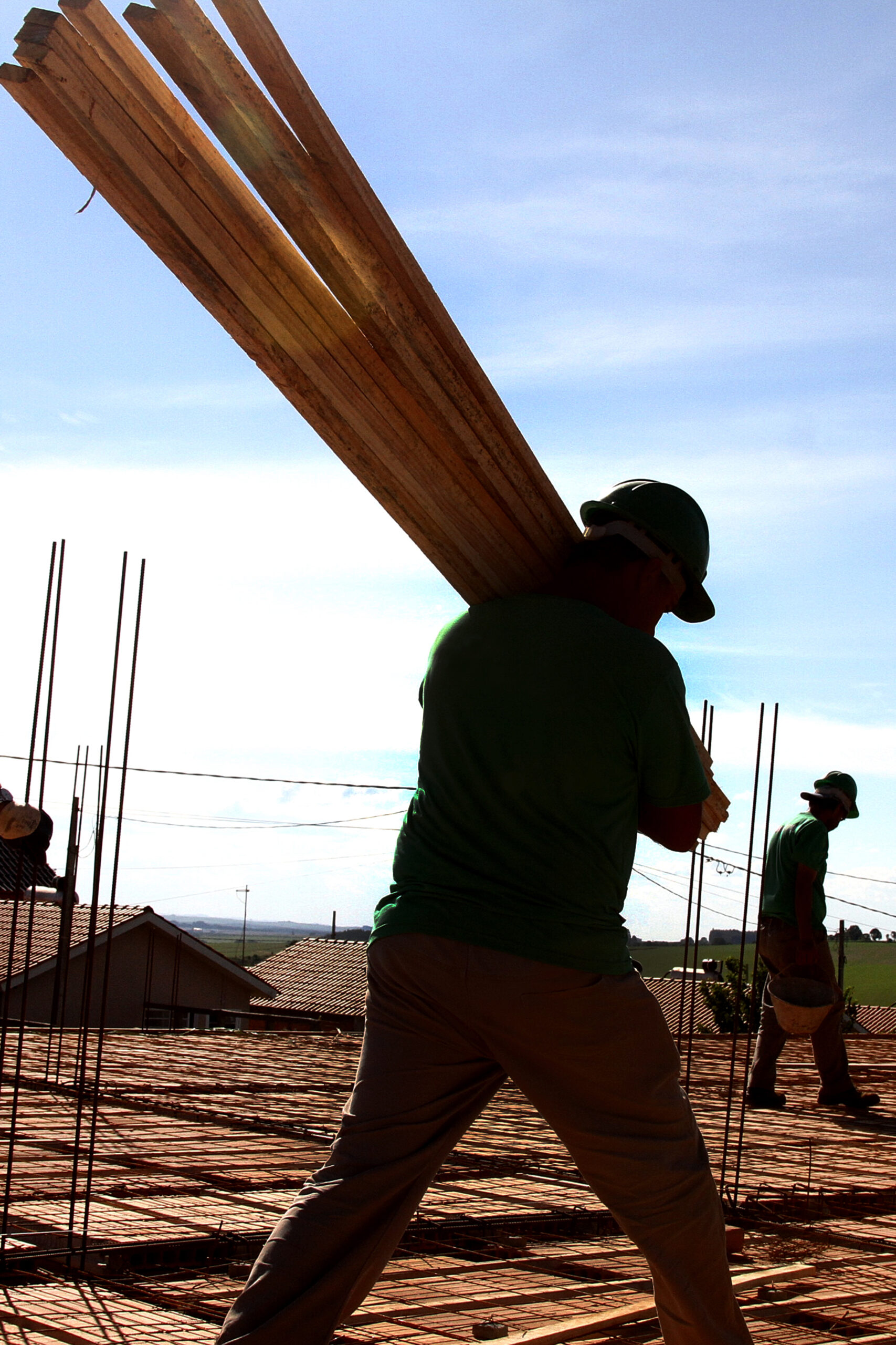 Foto que ilustra a geração de empregos no setor da construção em Ponta Grossa