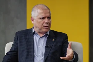 Suspeita de fraudes no INSS