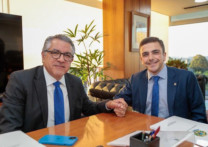 Aliel e Ministro da Saúde
