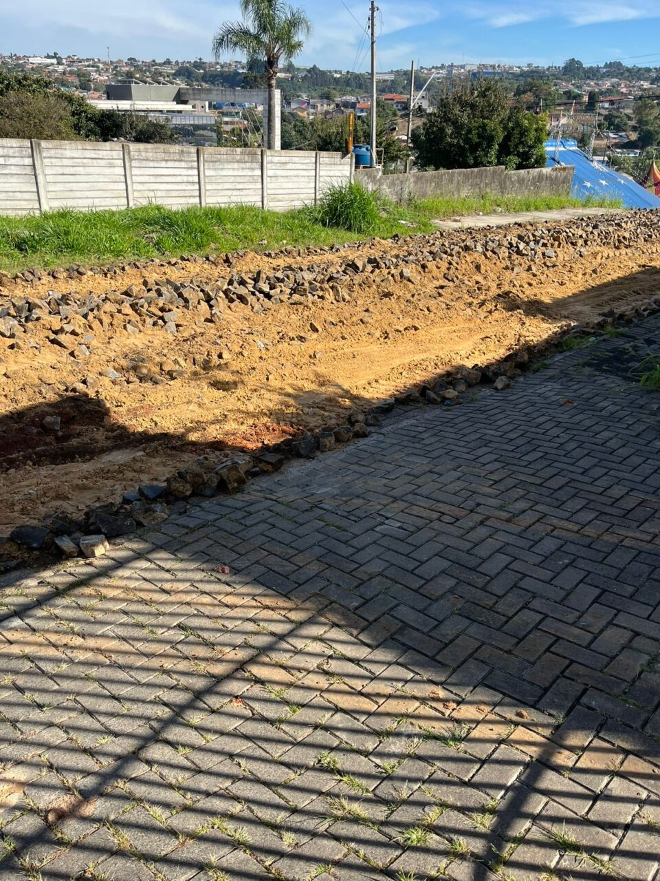 Asfaltamento interrompido na Rua Chopinzinho