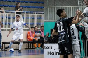 Jogadores da ACGF e Contorno na Série Bronze.