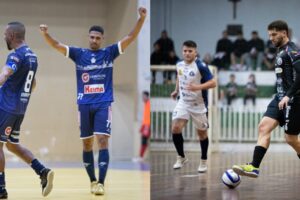 Jogadores da ACGF em azul à esquerda e jogadores do Contorno à direita pela Série Bronze.