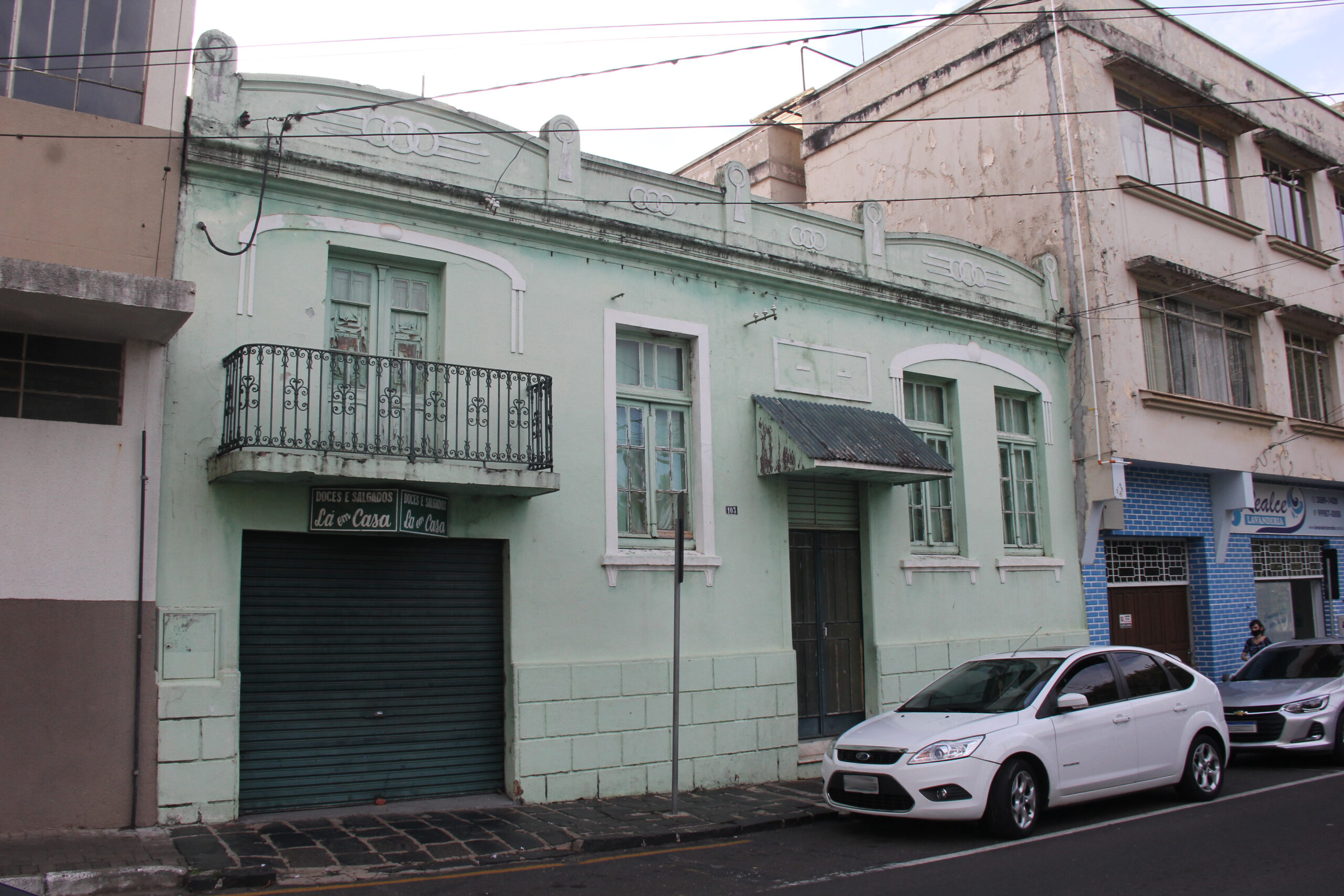 foto do imóvel centenário demolido em PG